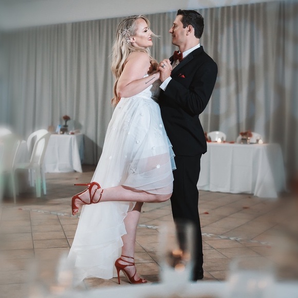 Meet your Posher, Xio - Picture 1 of 4